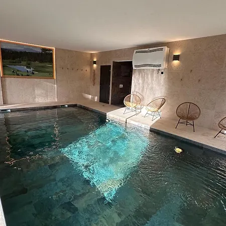 Holiday home Pmr Avec Jacuzzi Privatif, Acces Et Activites Au Bord Du Golf! - Fr-1-582-372